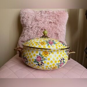 Mackenzie-Childs NWT Retired Buttercup 5 QT Casserole 💕